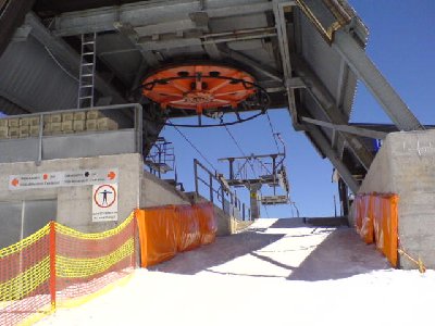 Ausstieg....fällt hier gar nicht auf, aber gleich nach dem Ausstieg gehts n gutes Stück senkrecht runter.