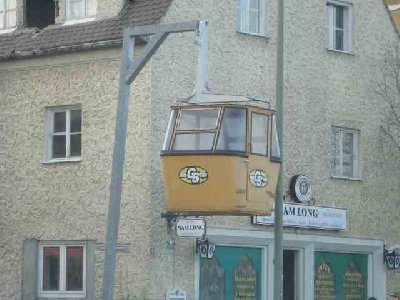 Gondel in Mainburg an der Hauptstrasse.jpg