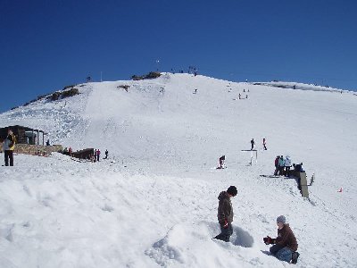 Blick von der Rudolfshütte aus zur Bergstation des Kurzbügel-SL