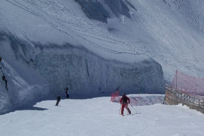 Skifahren am Gletscherbruch