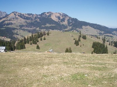 Blick zurück zu den Bergstionen der Lifte von Bilde Nr. 8