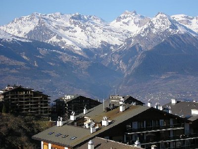 Blick von Nendaz über das Rhone-Tal Richtung Ovronnaz
