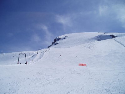 Leere Hänge am Gletschlift Rotegg