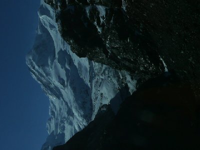 Blick auf Gornergletscher, hat sich nach meiner Erinnerung in den letzten 20 Jahren nur um maximal 50 Meter zurückgezogen, liegt wohl an der grossen Mächtigkeit und der grossen Höhe der Viertausender