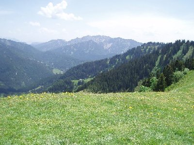 Blick vom Roßkopf 1.580m nach Süd-Südost