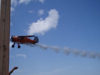 weil gerade als wir ankamen das Gipfelkreuz neu erichtet wurde flog dieser Oldtimer  2 mal darüber ( leider habe ich zu spät abgedrückt)