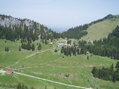 Blick zum Unteren-/Oberen Firstalmlift und dem Brecherspitzlift