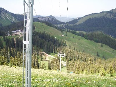 Trassenverlaud SL Roßkopf (P.S. Die Jungs, die das Gipfelkreuz neu erichteten hatten, sagten auf meine Frage, ob die alte DSB zum Bau hergenommen würde, daß dies wahrscheinlich doch nicht zu Stande käme.., keine Ahnung was da von Statten geht...)<br />ich laß