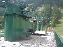 Mueller 2 SB mit steilster Piste Canadas welche früher mal die Landezone der Skischanze war!