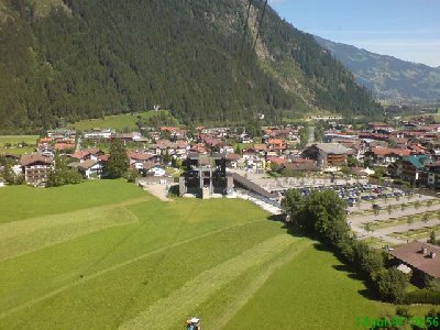 die neuen Talstation hat viel mehr Parkplätze wie die alte