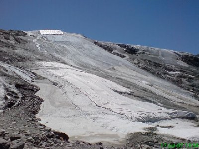 nur noch ganz rechts gibts es etwas Gletscher...
