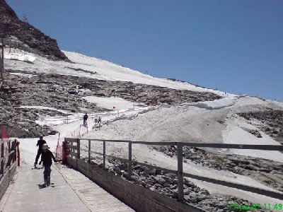 sogar das letzte Stück zur DSB war per Ski noch befahrbar