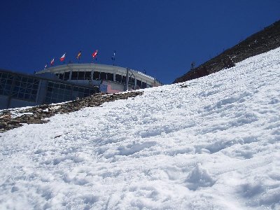 Blick nach oben zum Restaurant