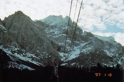 Tunnelfenster 1 samt Abfahrt nach der 2.ten Stütze erkennbar