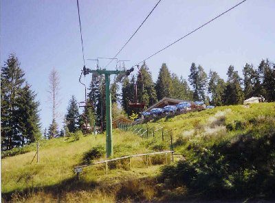 Alte DSB mit neuer Blockhütte. Und das Beste: die brauen dort ihr Bier selbst!!!