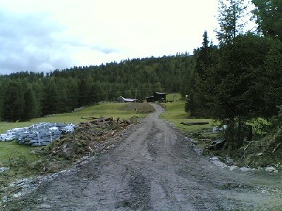 Hier Blick von der neuen Talstaion zu alten Talststion