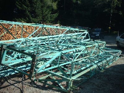 Bei der Bergstation der Sonnenbahn liegt der B-Lift herum