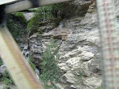 Es ist schwierig während der Fahrt zu Fotografieren, war ne schöne Klamm