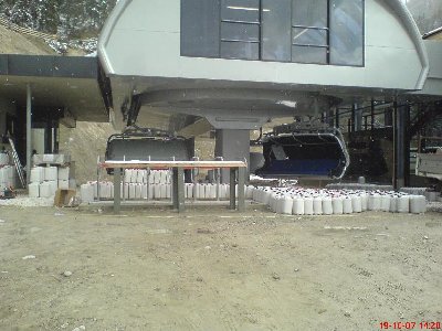 der Zustiegsbereich und rechts die „Garage“