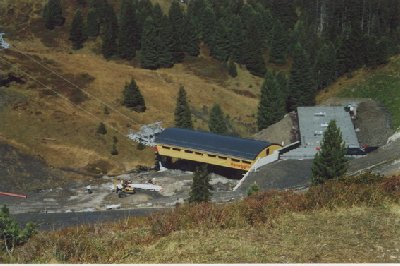 Die Talstation vom Wanderweg aus.