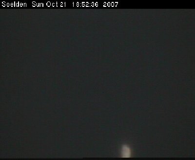 Beschneiung wohl unten im Bild an der Rotkogeljochhütte auf 2662 m