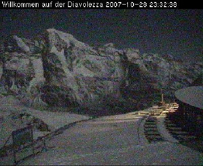 Die Terrasse - Irgendjemand ist wohl im Restaurant.