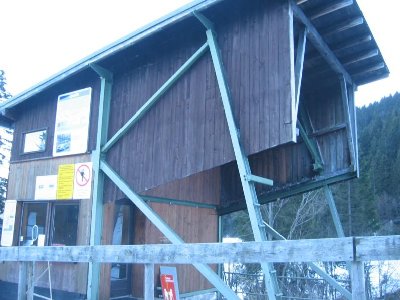 Die Talstation des SLtes Lyra steht noch - aber ohne Technik