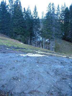 Mitten im Schlussteil der Lyra ein Schacht. Wird hier ein Turm mitten in der Piste mit bekanntlich viel Trubel platziert?