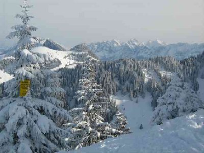 Winter in Oberbayern  Blick zum Kaiser und Brünnstein.jpg