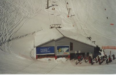 Zoom zur 4KSB Flesch aus unserem Zimmer