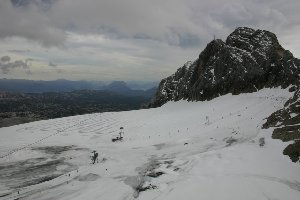 So jetzt kommen die noch schrecklicheren Bilder: Hier zu sehen Talstationsbereich Austriascharte(rechts) und Hunerkogel (links)