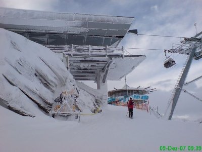 Bergstation vom Top Wurmkogel II mit Top Mountain Star - da oben (3082 m) gab es einen eiskalten Wind