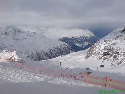 teilweise kam sogar die Sonne raus :-) Im Hintergrund liegt übrigens Sölden