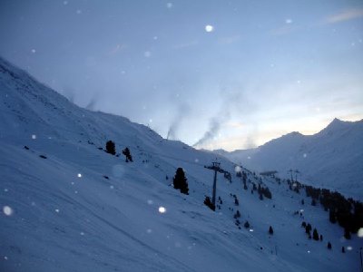 Schneekanonen Talabfahrt Obergurgl.jpg