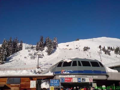 6KSB Möserbahn links und SL Fellhornlift rechts