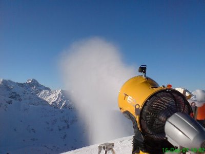 Trotz traumhafter Schneelage wurde den ganzen Tag beschneit