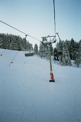 Recht flott für eine fixe Bahn schwebte man bergauf