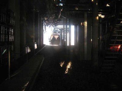 12 Hahnenkammbahn Einfahrt Bergstation.jpg