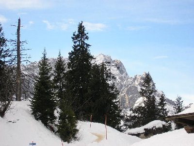 Zugspitze vom Kreuzeck aus gesehen.