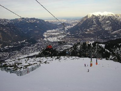 Längenfelder-2-SB mit Blick auf Garmisch