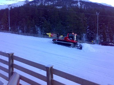 PB600er solo beim Schnee verschieben