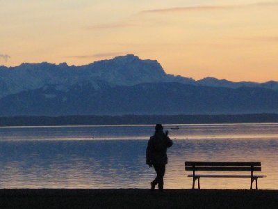 Die Welt in Bayern  Starnberger See am abend.jpg