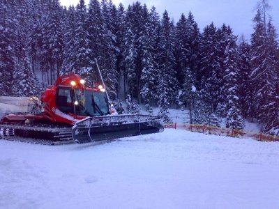 PB600er solo beim Schnee verschieben