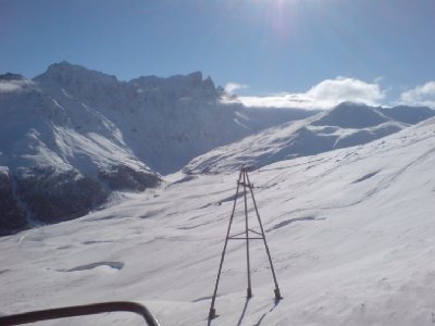 6er KSB Somtgant - Martegnas mit Blick in Richtung Piz Mez und Piz Forbesch.JPG