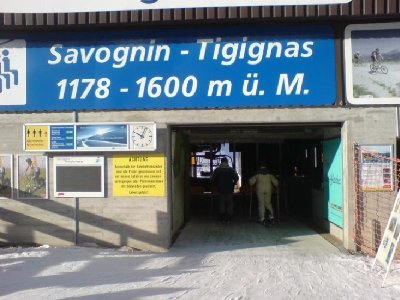 Eingang zur 4er KSB in Savognin.JPG