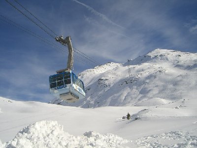 Seilbahn - im Hintergrund &amp;quot;unser&amp;quot; Hang