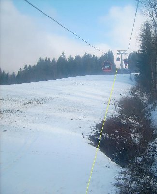 Die Talstationen in liegen gleich, doch der alte Lift verlief weiter links