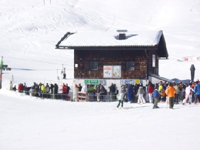 Anstehen am Nordhanglift
