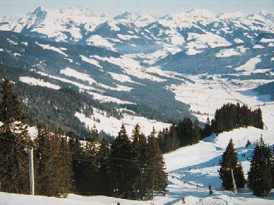ein Doppelkurvenlift  mit Dieselantrieb´, der einzigste Kurvenlift im Schiwelt Gebiet. Nachdem Westendorf dazukam, warens dann 2.