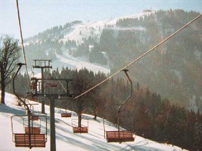 diese Bahn fuhr diese 2100 m in ca. 20 Minuten, und dann nochmal 1300 DSB. Bis ma da früher oben war... Swoboda Anlage, wie alle Scheffauer Anlagen ursprünglich